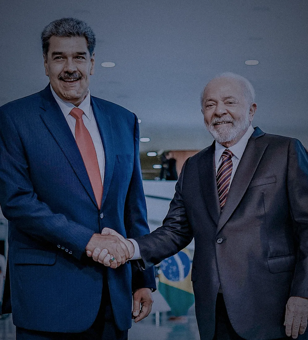 Lula cumprimenta Nicolás Maduro no Palácio do Planalto, em 29 de maio de 2023